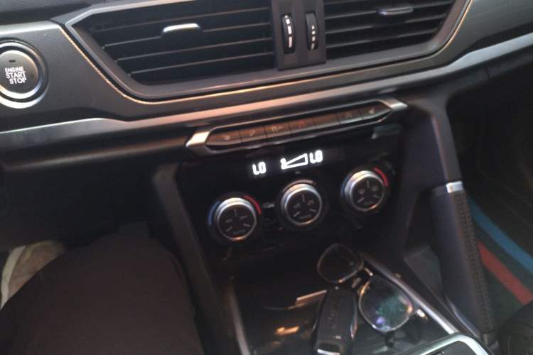 Used Haval H6 2018 Blue Label Sport Edition 1.5T Automatic Two-Wheel Drive Elite Model Audio And AC Panel