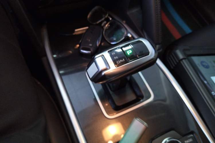 Used Haval H6 2018 Blue Label Sport Edition 1.5T Automatic Two-Wheel Drive Elite Model Gear Lever