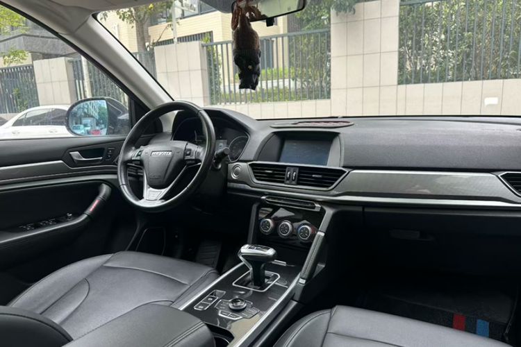 Used Haval H6 2018 Blue Label Sport Edition 1.5T Automatic Two-Wheel Drive Elite Model Interior 4