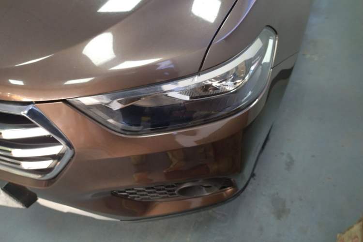 Used Haval H6 2018 Blue Label Sport Edition 1.5T Automatic Two-Wheel Drive Elite Model Left Front Headlight