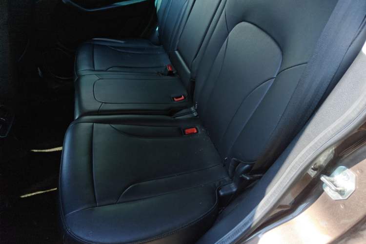 Used Haval H6 2018 Red-Label Sport Edition 1.5T Automatic Two-Wheel Drive Elite Model Left Rear Seat