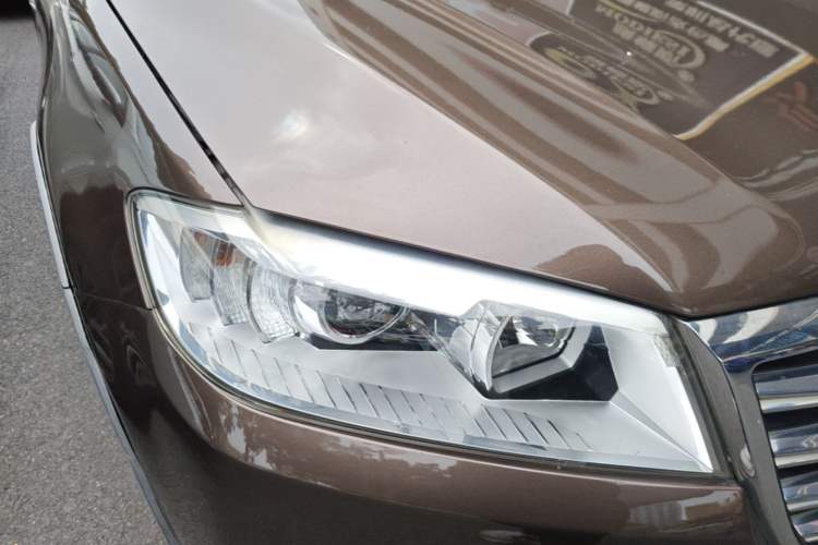 Used Haval H6 2018 Red-Label Sport Edition 1.5T Automatic Two-Wheel Drive Elite Model Right Front Headlight