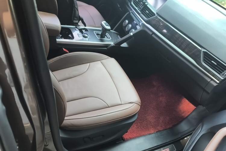 Used Haval H6 2018 Red-Label Sport Edition 1.5T Automatic Two-Wheel Drive Prestige Model Right Front Seat
