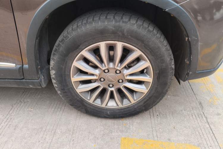 Used Haval H6 2018 Red-Label Sport Version 1.5T Manual Two-Wheel Drive Elite Model Right Front Wheel Hub