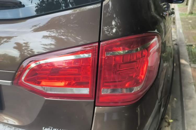 Used Haval H6 2018 Red-Label Sport Edition 1.5T Automatic Two-Wheel Drive Prestige Model Right Rear Taillight
