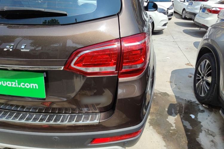 Used Haval H6 2018 Red-Label Sport Edition 1.5T Automatic Two-Wheel Drive Elite Model Right Rear Taillight