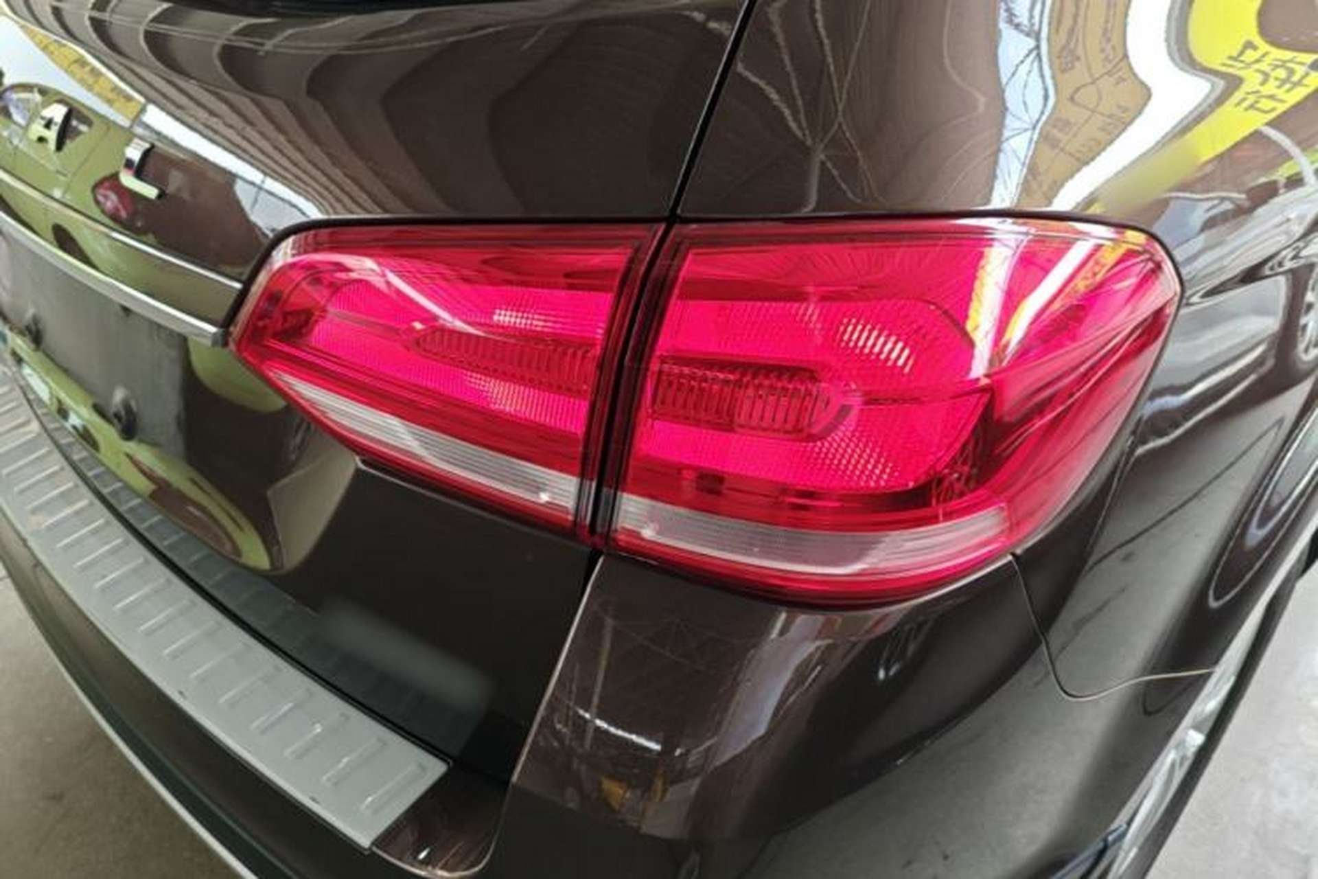 Used Haval H6 2018 Blue Label Sport Edition 1.5T Automatic Two-Wheel Drive Elite Model Right Rear Taillight