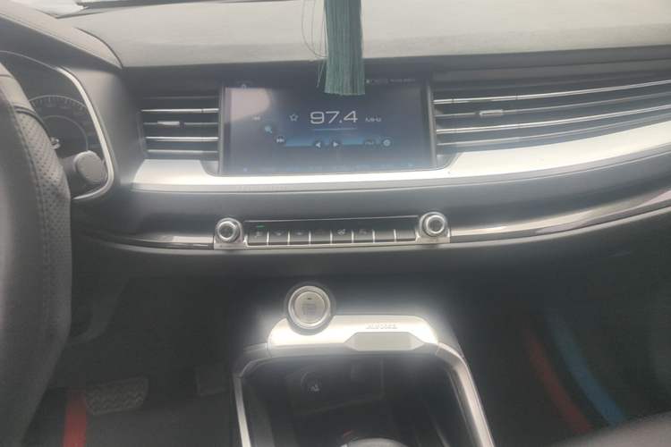 Used Haval H6 2018 Red-Label 1.5T Automatic Luxury Model Audio And AC Panel