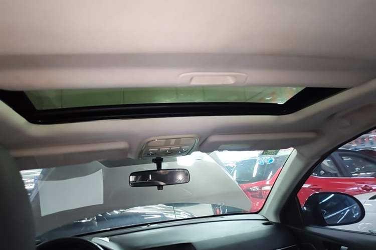 Used Haval H6 2018 Blue Label Sport Edition 1.5T Automatic Two-Wheel Drive Elite Model Headliner