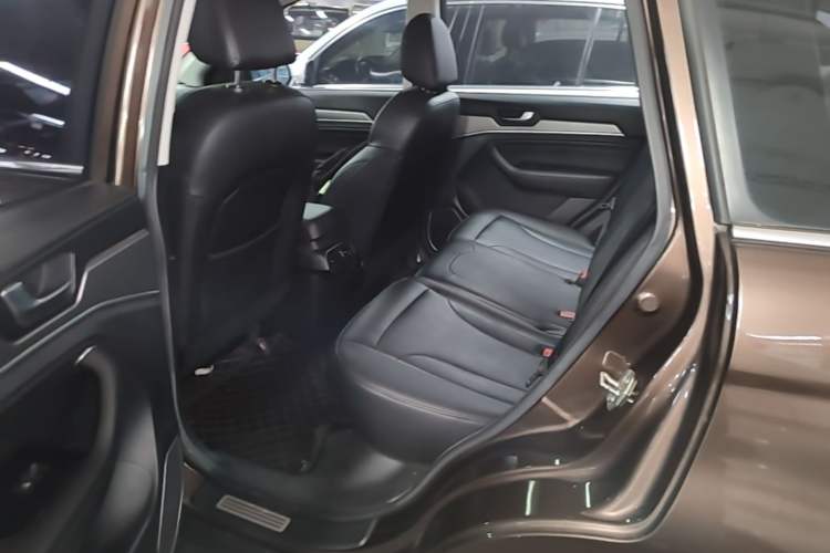 Used Haval H6 2018 Blue Label Sport Edition 1.5T Automatic Two-Wheel Drive Elite Model Left Rear Seat