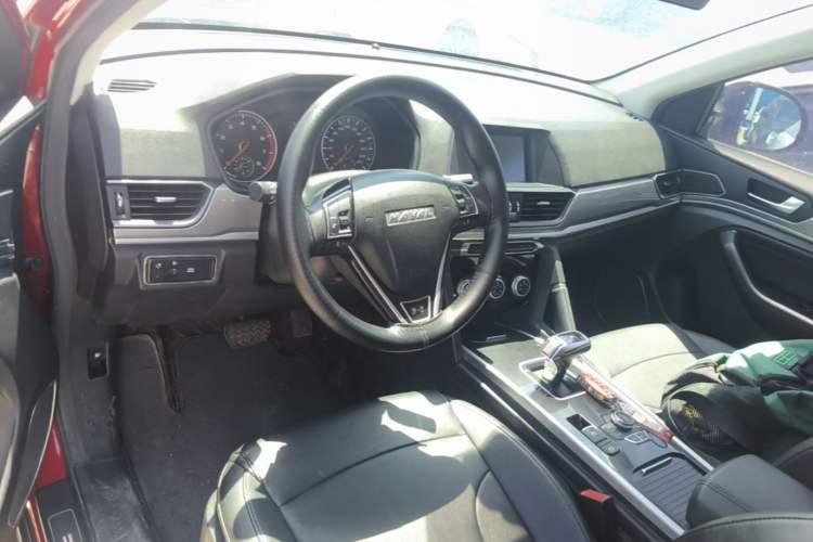 Used Haval H6 2018 Red-Label Sport Edition 1.5T Automatic Two-Wheel Drive Prestige Model Center Console