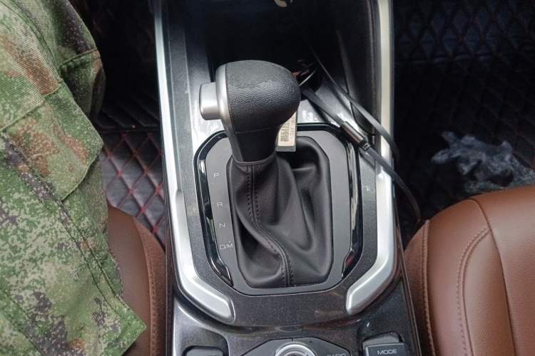 Used Haval H6 2018 Red-Label 1.5T Automatic Luxury Model Gear Lever