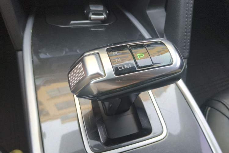 Used Haval H6 2018 Red-Label Sport Edition 1.5T Automatic Two-Wheel Drive Elite Model Gear Lever