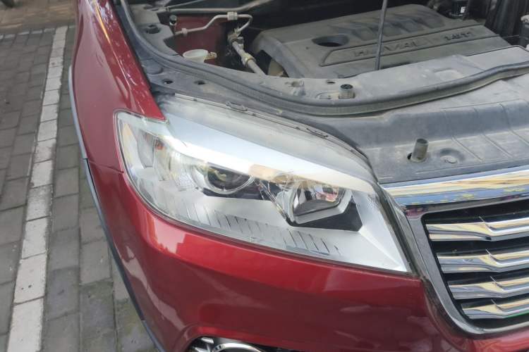 Used Haval H6 2018 Red-Label Sport Edition 1.5T Automatic Two-Wheel Drive Elite Model Right Front Headlight