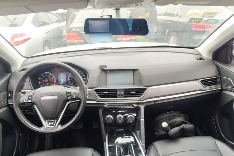 Used Haval H6 2018 Red-Label Sport Edition 1.5T Automatic Two-Wheel Drive Elite Model Center Console