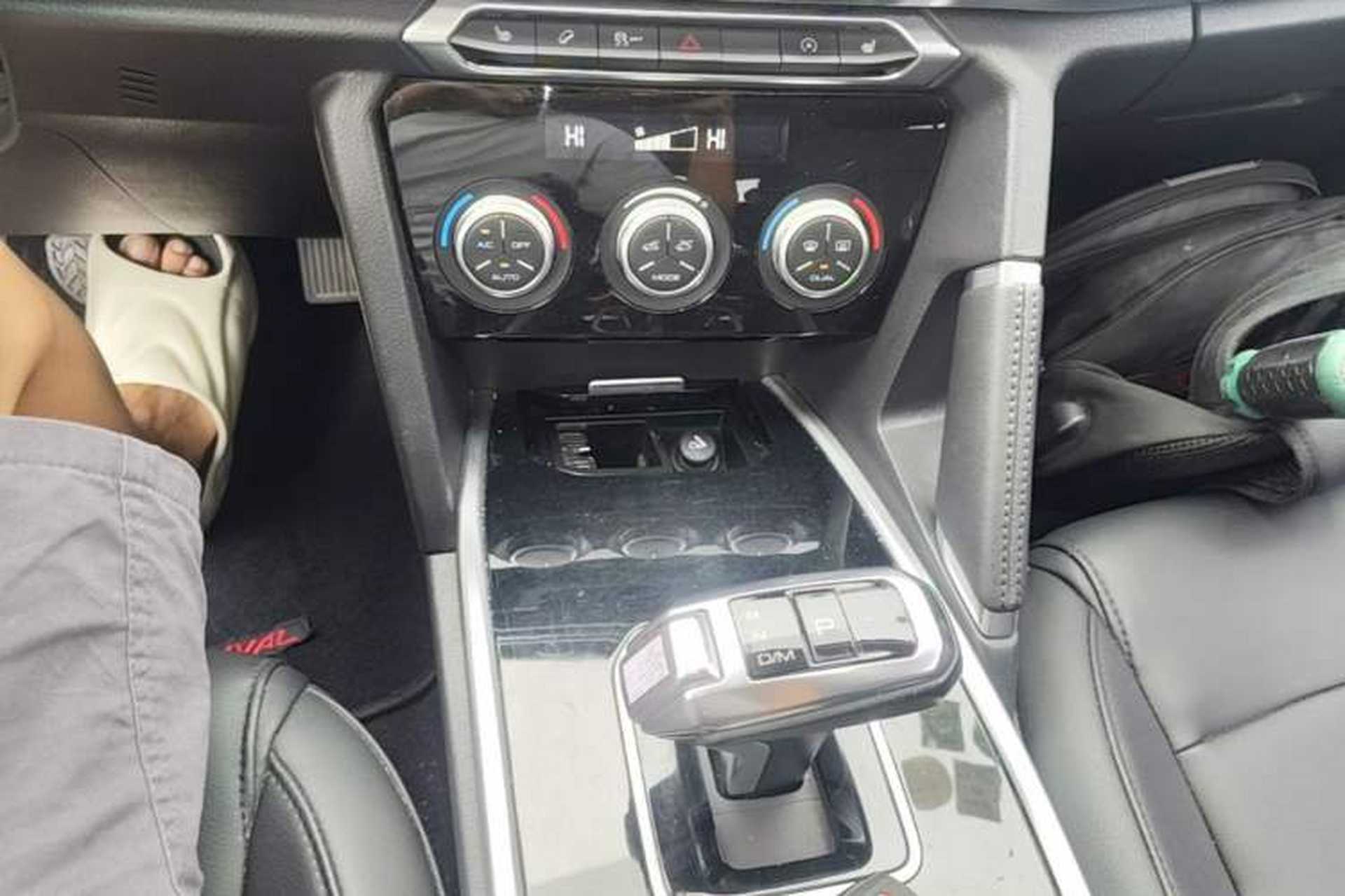 Used Haval H6 2018 Red-Label Sport Edition 1.5T Automatic Two-Wheel Drive Elite Model Gear Lever