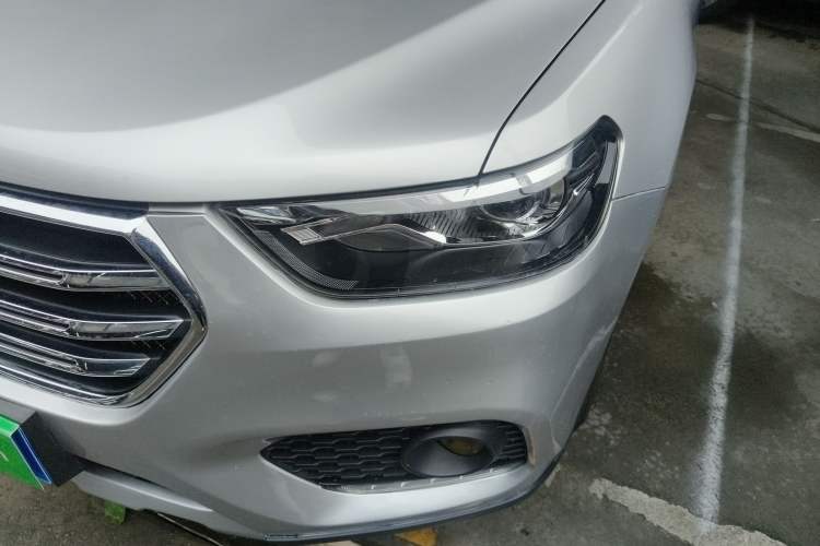 Used Haval H6 2018 Blue Label Sport Edition 1.5T Automatic Two-Wheel Drive Prestige Model Left Front Headlight