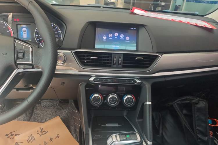 Used Haval H6 2018 Blue Label Sport Edition 1.5T Automatic Two-Wheel Drive Elite Model Audio And AC Panel