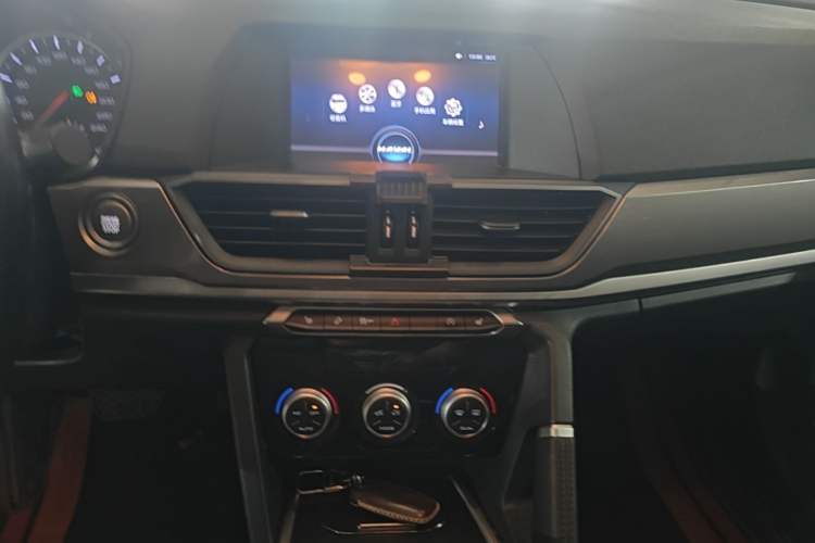 Used Haval H6 2018 Sport Edition 1.5T Automatic Two-Wheel Drive Elite Model China V Standard Audio And AC Panel