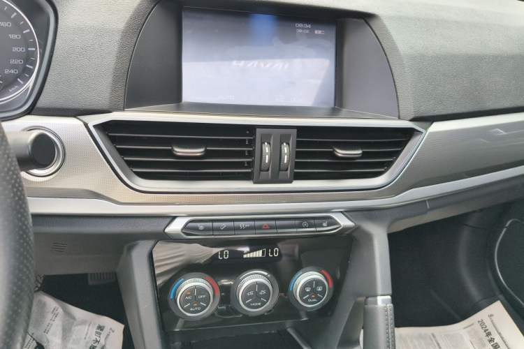 Used Haval H6 2018 Red-Label Sport Edition 1.5T Automatic Two-Wheel Drive Elite Model Audio And AC Panel