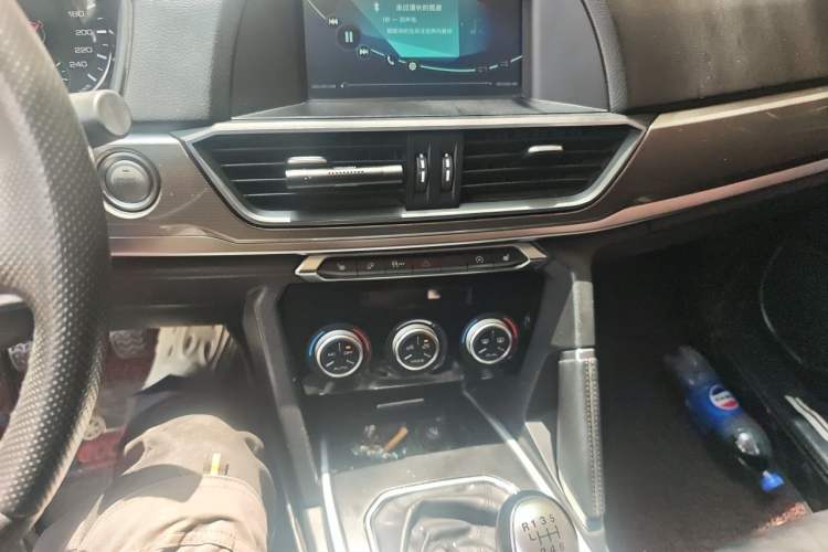 Used Haval H6 2018 Blue Label Sport Edition 1.5T Manual Two-Wheel Drive Elite Model Audio And AC Panel