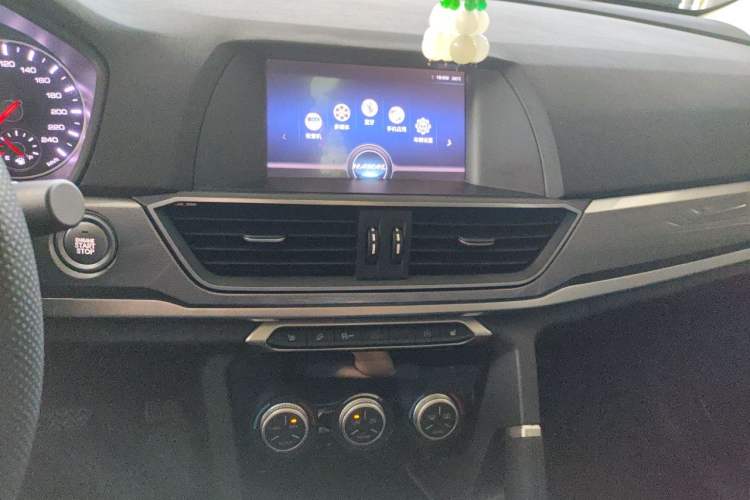 Used Haval H6 2018 Sport Edition 1.5T Automatic Two-Wheel Drive Elite Model China V Standard Audio And AC Panel