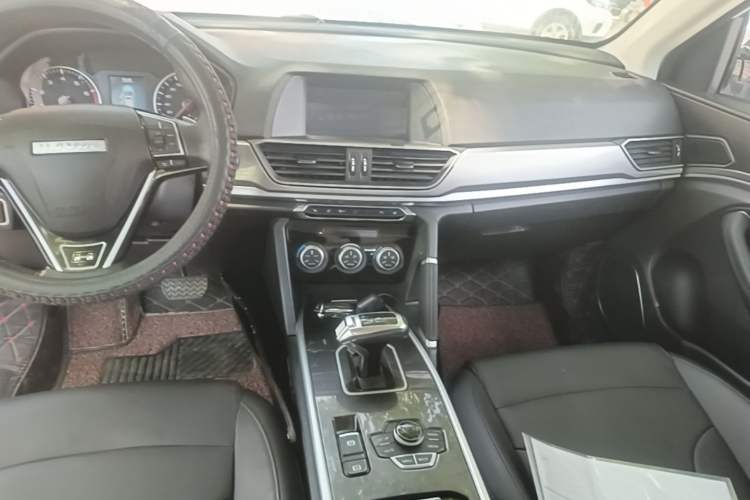 Used Haval H6 2018 Sport Edition 1.5T Automatic Two-Wheel Drive Elite Model China V Standard Audio And AC Panel