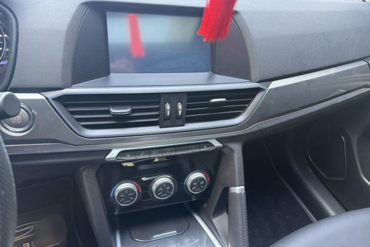 Used Haval H6 2018 Sport Edition 1.5T Automatic Two-Wheel Drive Elite Model China V Standard Audio And AC Panel