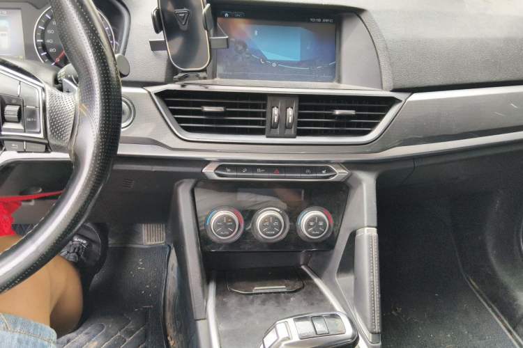 Used Haval H6 2018 Blue Label Sport Edition 1.5T Automatic Two-Wheel Drive Elite Model Audio And AC Panel