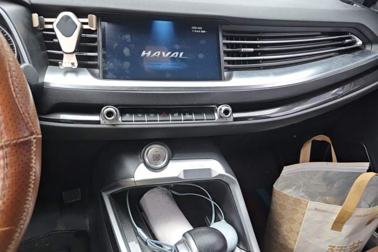 Used Haval H6 2018 Red-Label 1.5T Automatic Luxury Model Audio And AC Panel