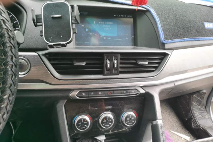 Used Haval H6 2018 Blue Label Sport Edition 1.5T Automatic Two-Wheel Drive Prestige Model Audio And AC Panel
