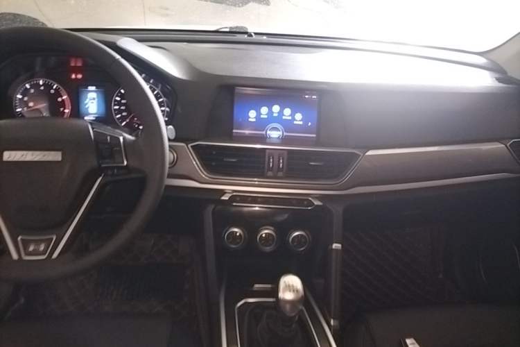 Used Haval H6 2018 Sport Edition 1.5T Manual Two-Wheel Drive Elite Model China V Standard Audio And AC Panel