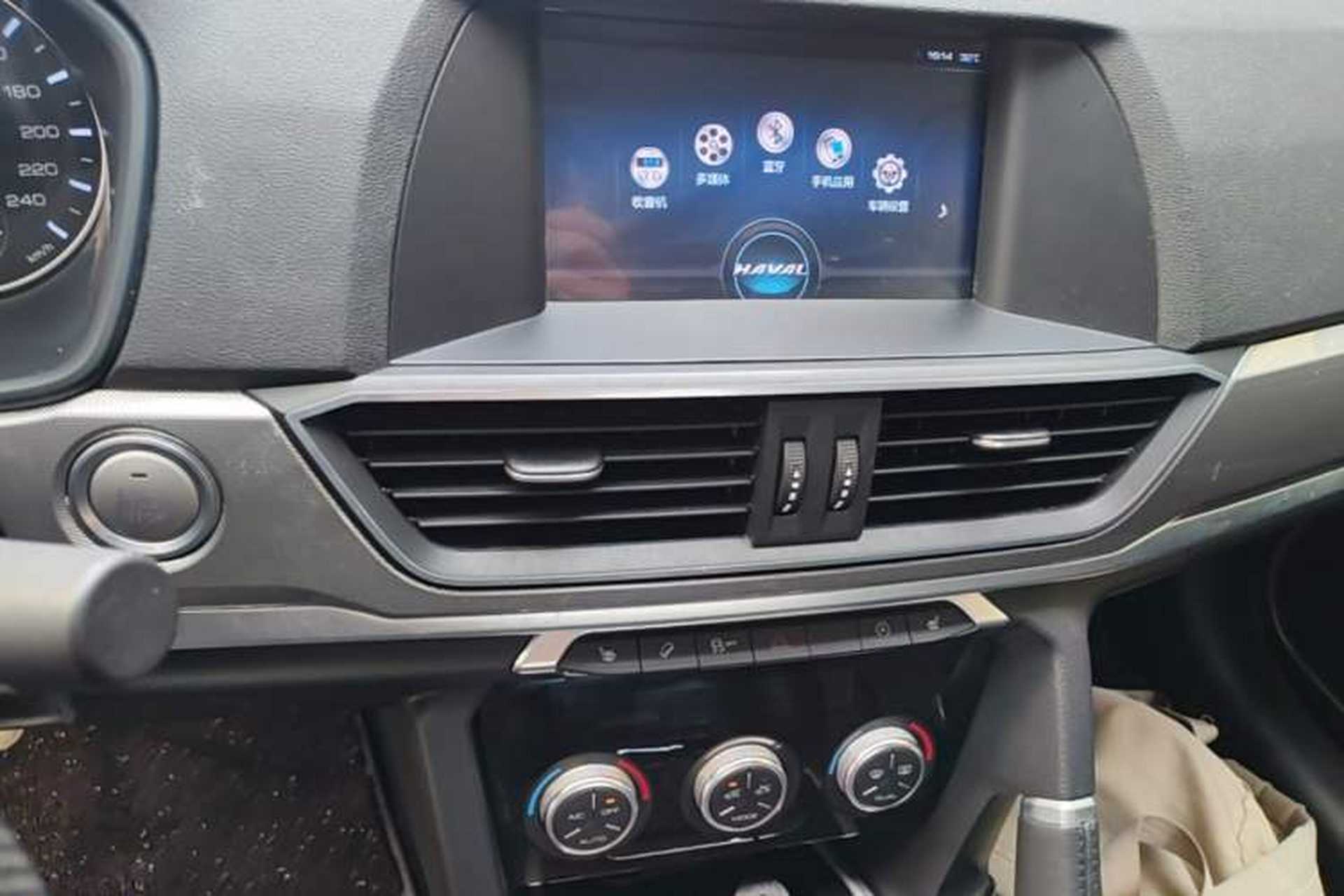 Used Haval H6 2018 Sport Edition 1.5T Manual Two-Wheel Drive Elite Model China V Standard Audio And AC Panel