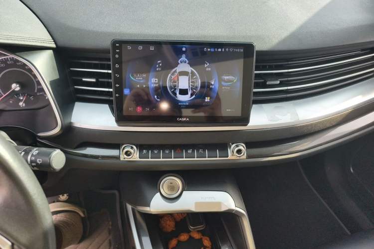 Used Haval H6 2018 Red-Label 2.0T Automatic Luxury Model Audio And AC Panel