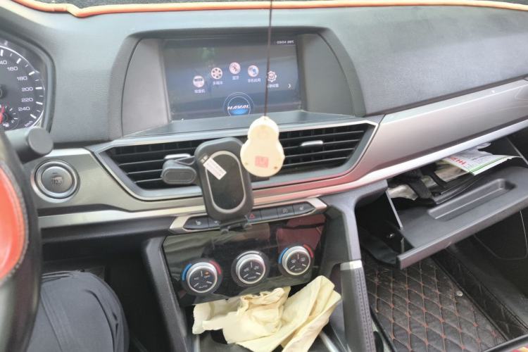 Used Haval H6 2018 Sport Edition 1.5T Manual Two-Wheel Drive Elite Model China V Standard Audio And AC Panel