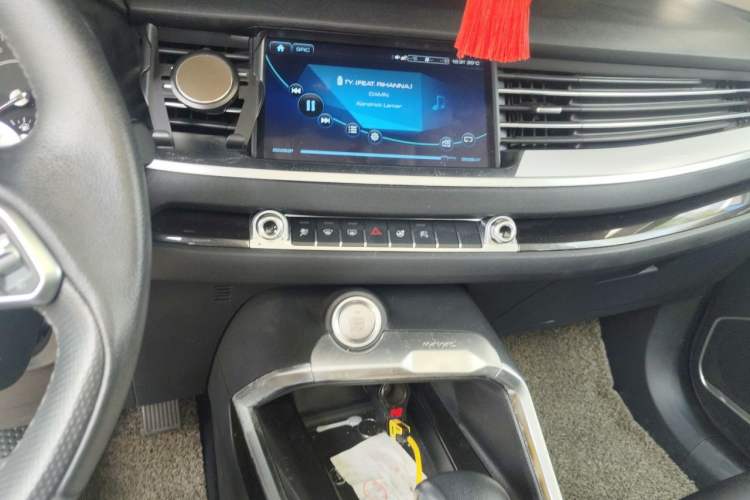 Used Haval H6 2018 Blue-Label 1.5T Automatic Luxury Model Audio And AC Panel
