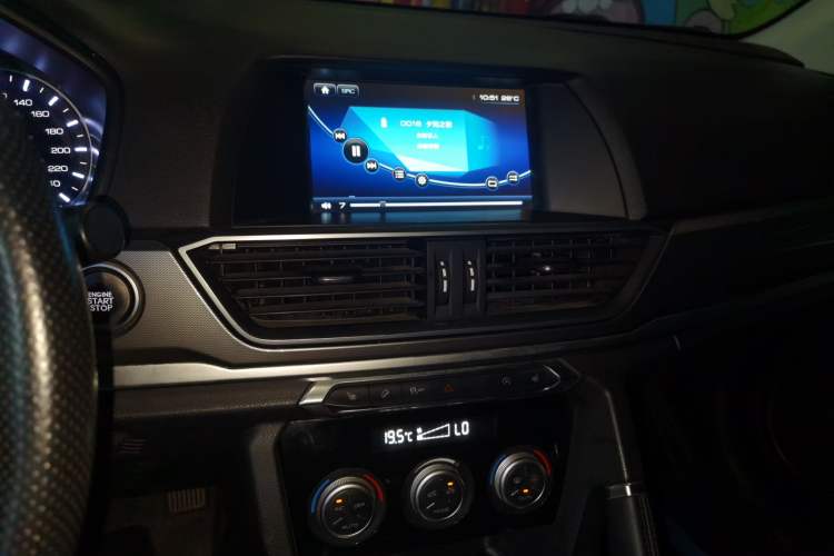 Used Haval H6 2018 Blue Label Sport Edition 1.5T Automatic Two-Wheel Drive Elite Model Audio And AC Panel
