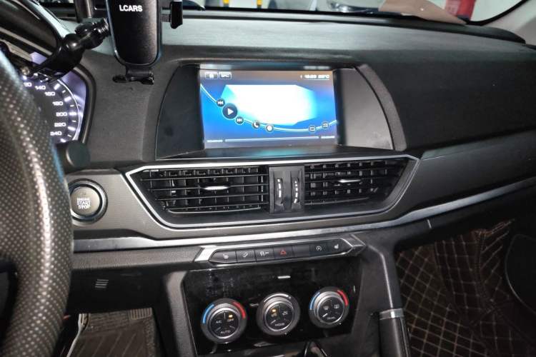 Used Haval H6 2018 Red-Label Sport Edition 1.5T Automatic Two-Wheel Drive Elite Model Audio And AC Panel