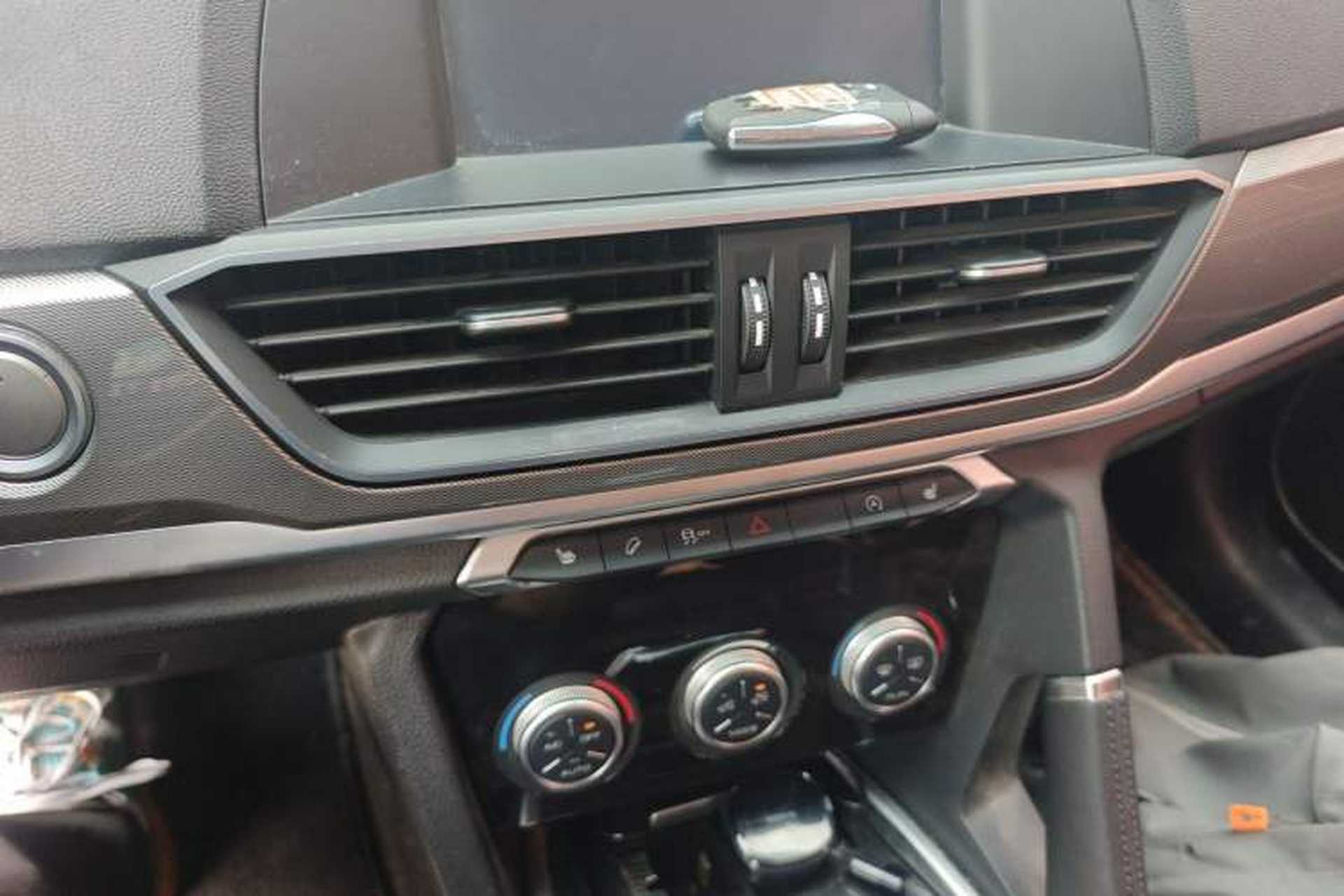 Used Haval H6 2018 Red-Label Sport Edition 1.5T Automatic Two-Wheel Drive Elite Model Audio And AC Panel