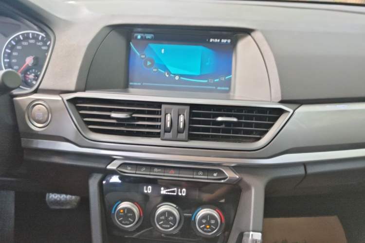 Used Haval H6 2018 Blue Label Sport Edition 1.5T Automatic Two-Wheel Drive Elite Model Audio And AC Panel