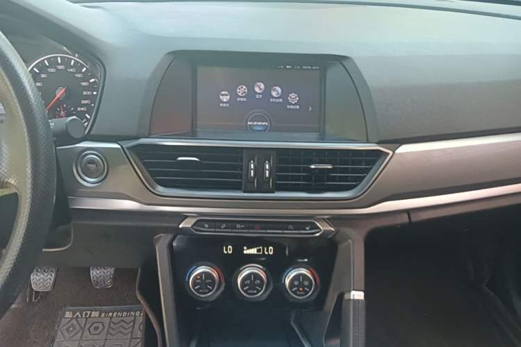 Used Haval H6 2018 Blue Label Sport Edition 1.5T Manual Two-Wheel Drive Elite Model Audio And AC Panel