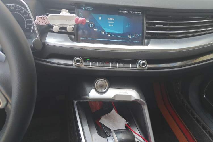 Used Haval H6 2018 Red-Label 1.5T Automatic Luxury Model Audio And AC Panel