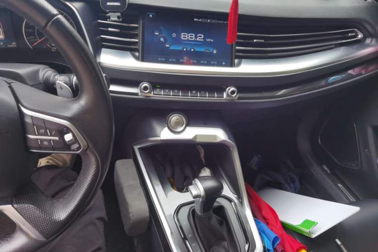 Used Haval H6 2018 Blue-Label 1.5T Automatic Luxury Model Audio And AC Panel
