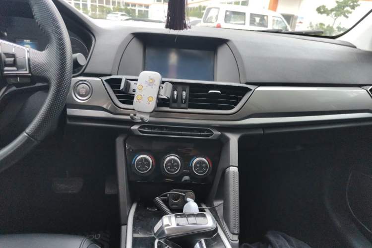 Used Haval H6 2018 Red-Label Sport Edition 1.5T Automatic Two-Wheel Drive Prestige Model Audio And AC Panel