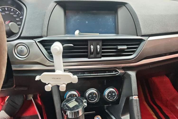 Used Haval H6 2018 Red-Label Sport Edition 1.5T Automatic Two-Wheel Drive Prestige Model Audio And AC Panel