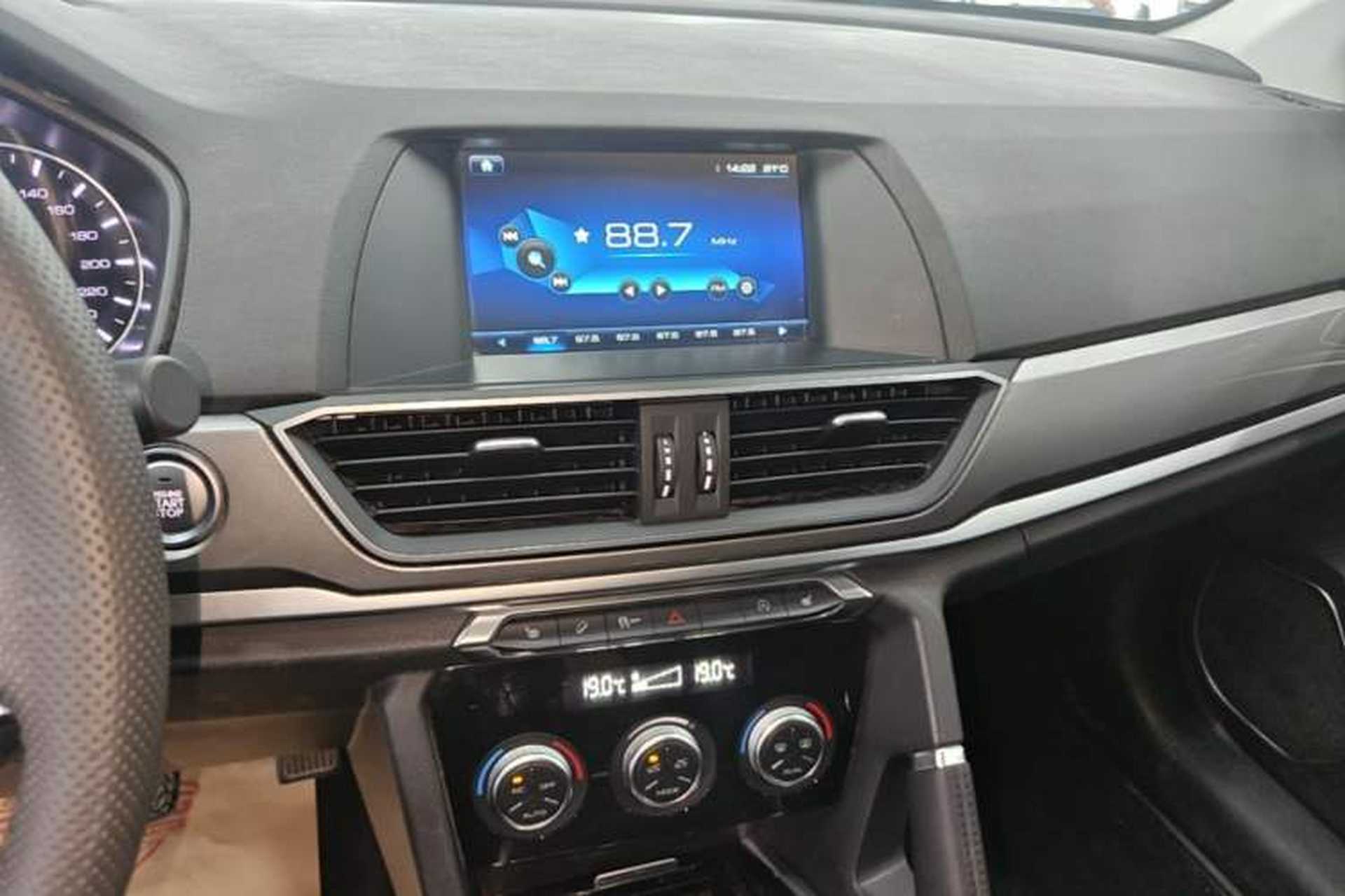 Used Haval H6 2018 Red-Label Sport Version 1.5T Manual Two-Wheel Drive Elite Model Audio And AC Panel