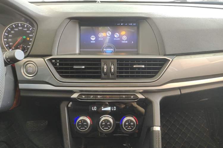 Used Haval H6 2018 Blue Label Sport Edition 1.5T Automatic Two-Wheel Drive Elite Model Audio And AC Panel