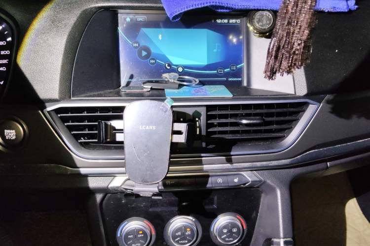 Used Haval H6 2018 Blue Label Sport Edition 1.5T Manual Two-Wheel Drive Elite Model Audio And AC Panel