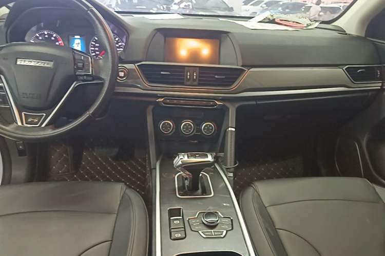 Used Haval H6 2018 Red-Label Sport Edition 1.5T Automatic Two-Wheel Drive Elite Model Audio And AC Panel