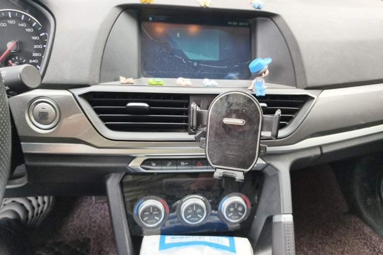 Used Haval H6 2018 Sport Edition 1.5T Automatic Two-Wheel Drive Elite Model China V Standard Audio And AC Panel